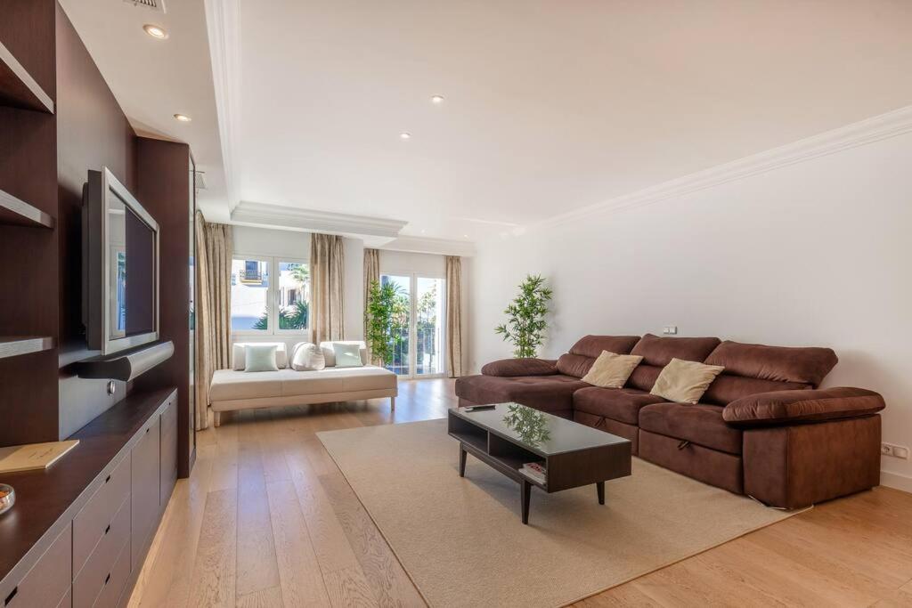 Bright Elegant 3Bdr Apartment In Puerto Banus Marbella Eksteriør billede