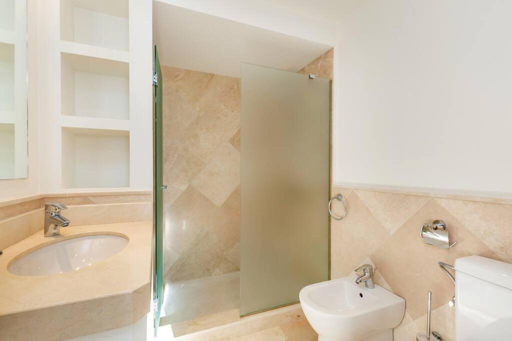 Bright Elegant 3Bdr Apartment In Puerto Banus Marbella Eksteriør billede