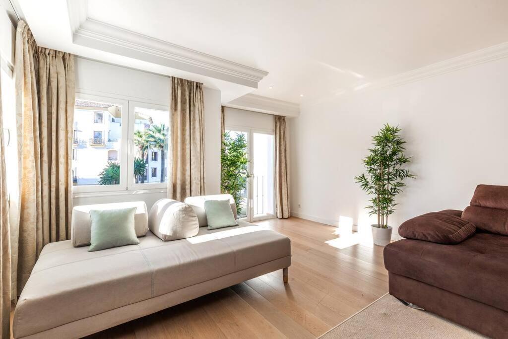 Bright Elegant 3Bdr Apartment In Puerto Banus Marbella Eksteriør billede